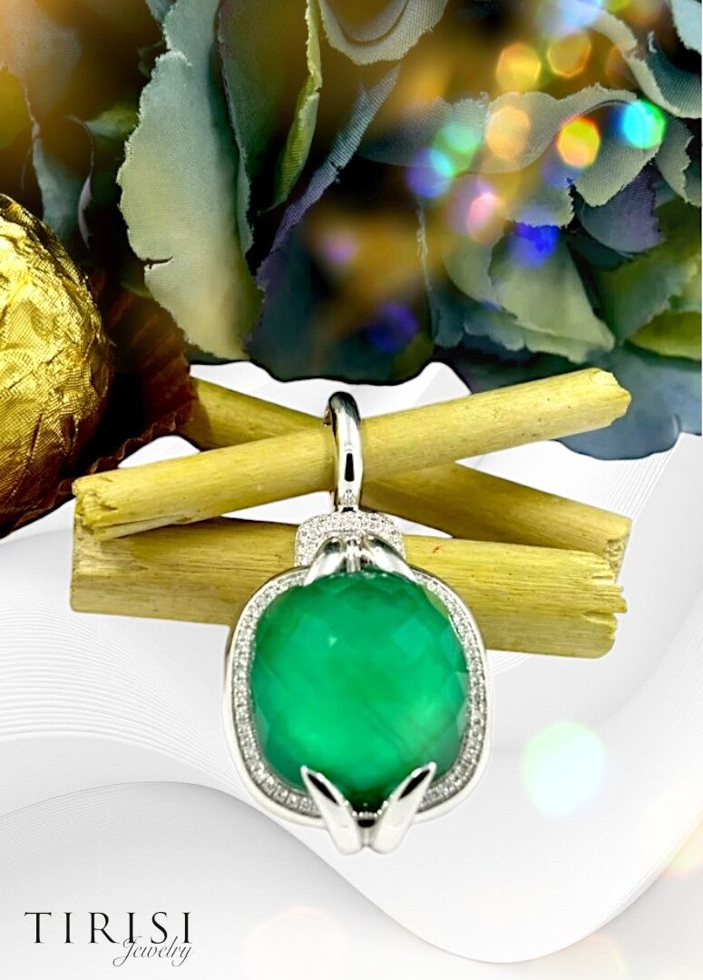 TIRISI - Emerald gyémánt medál